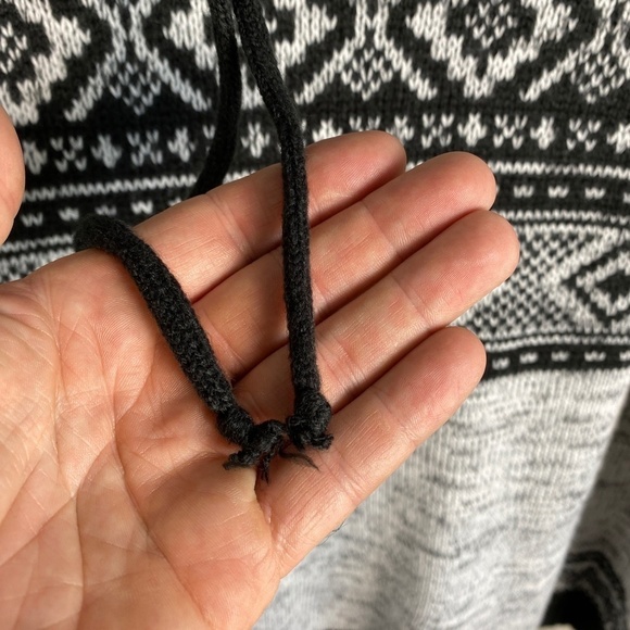 GUILTY Women's Gray/Black Nordic Acrylic Long Sleeve Lightweight Sweater Medium - Picture 4 of 14